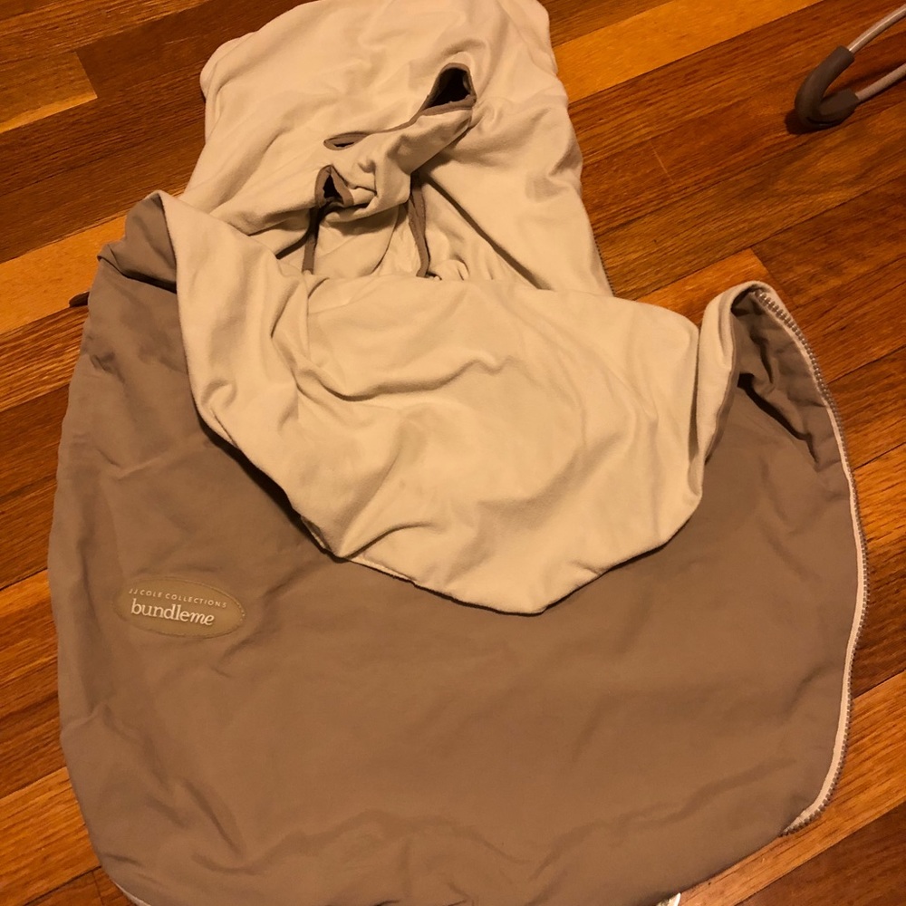 JJ cole bundle me (fleece lined not Sherpa)